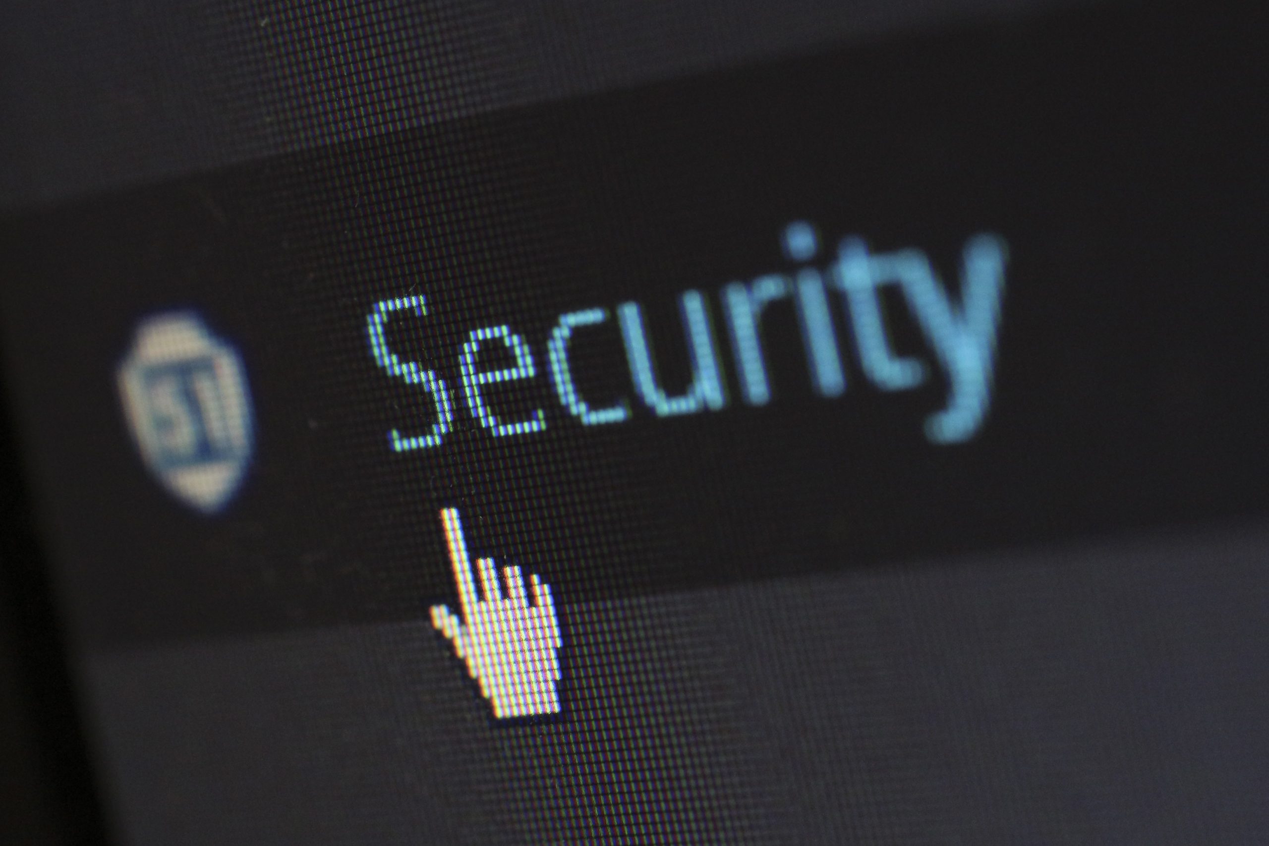 Photo by Pixabay: https://www.pexels.com/photo/security-logo-60504/ Tantangan dan Keamanan dalam Perdagangan Elektronik